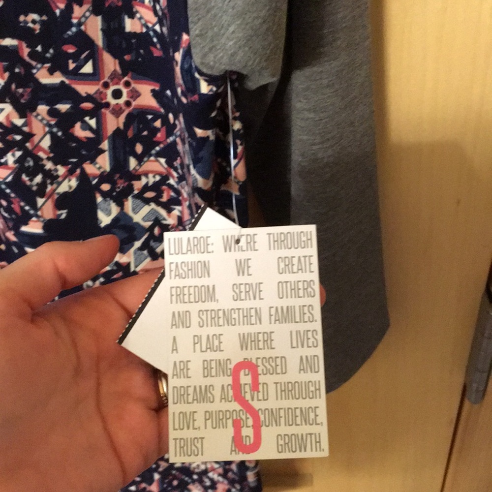 Lularoe Randy - Picture 3 of 5